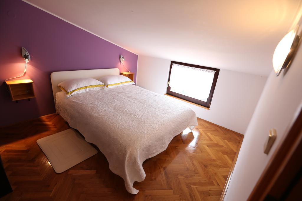 Apartments Sasha Pula Habitación foto