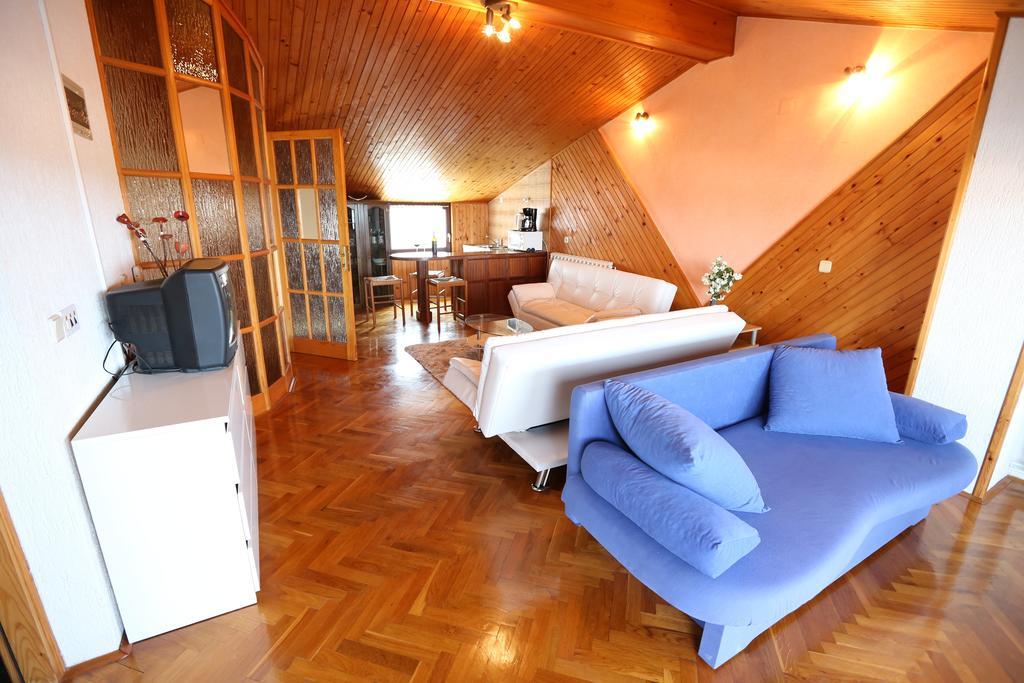 Apartments Sasha Pula Habitación foto